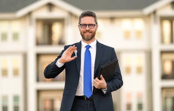Qualities Every Successful Real Estate Agent Must Have